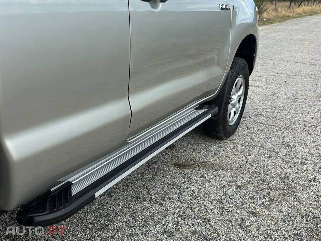 Toyota Hilux 2.5 D-4D 4WD CE