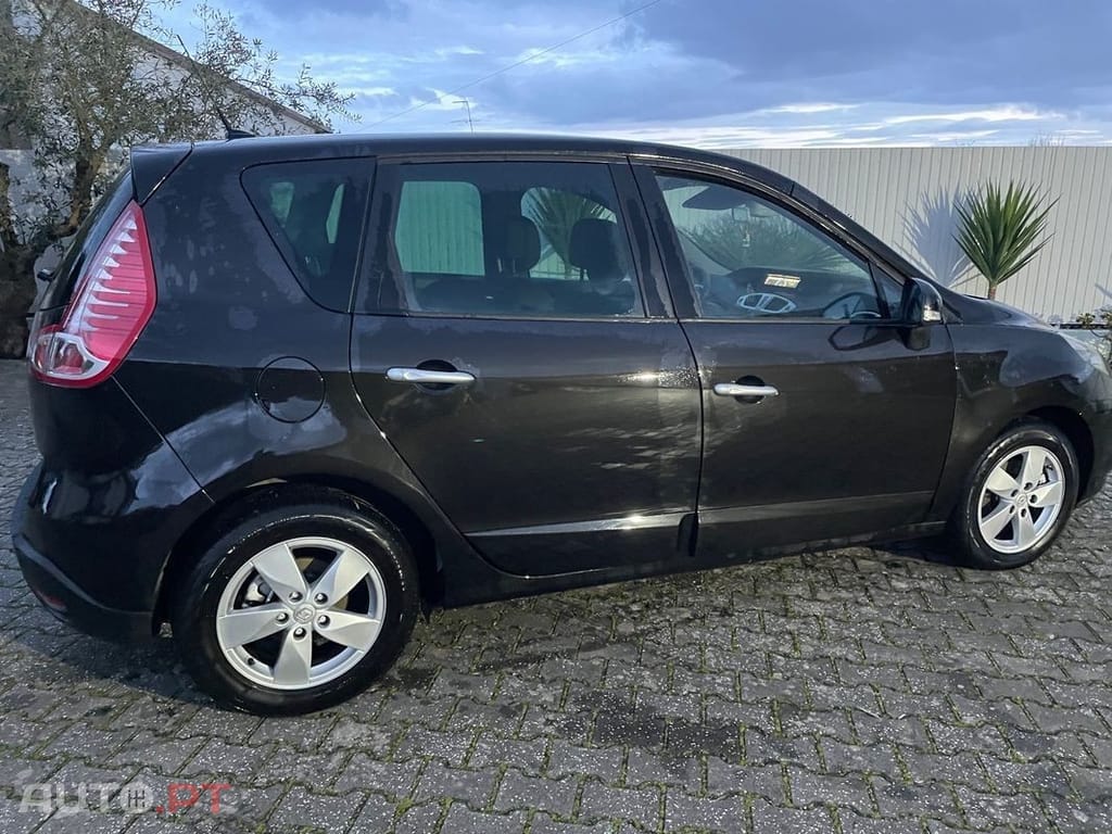 Renault Scénic 1.5 dCi Dynamique S EDC