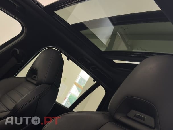 BMW 330 e Pack M Auto — fotografia 15