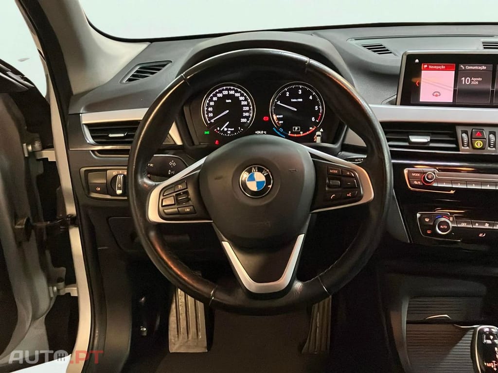 BMW X1 16 d sDrive Auto Advantage — fotografia 8