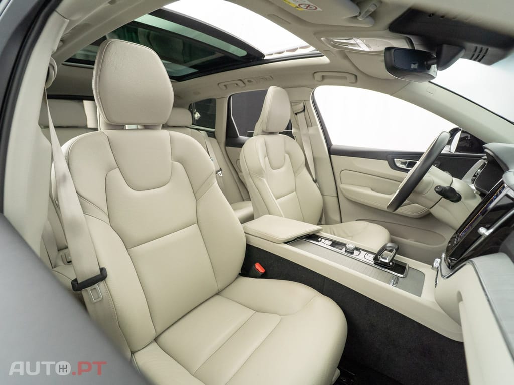 Volvo XC60 2.0 T6 PHEV Inscription Expression AWD