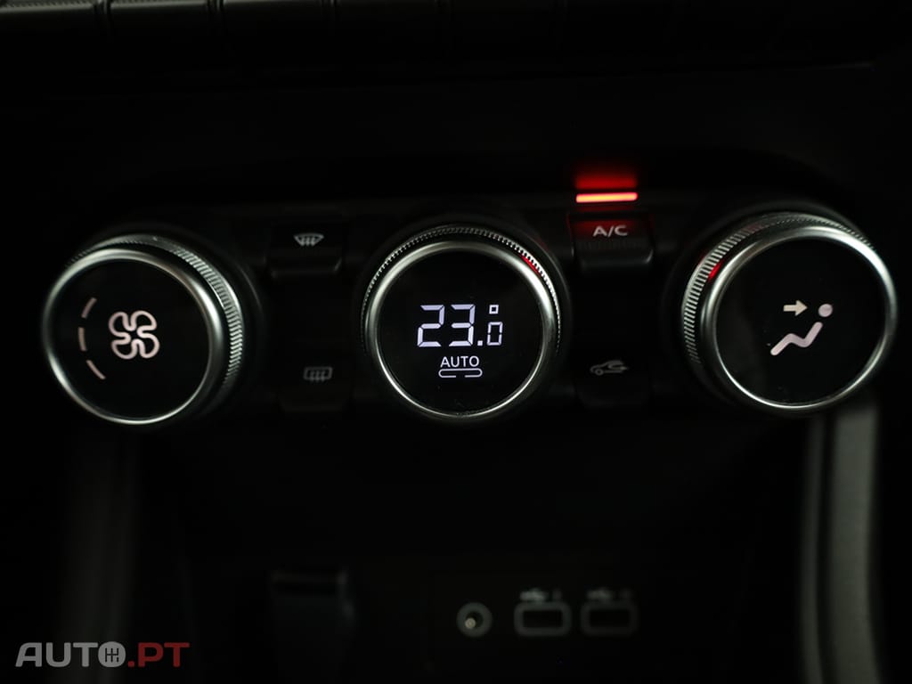 Renault Captur Captur 1.0 TCe Techno Bi-Fuel — fotografia 12
