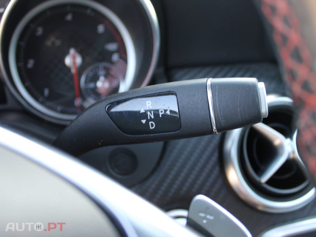 Mercedes-Benz A 200 A200d AMG