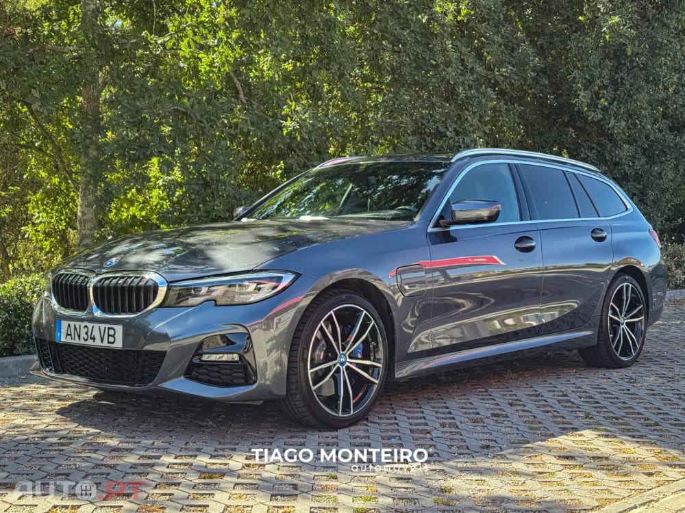 BMW 330 e Pack Desportivo M Auto