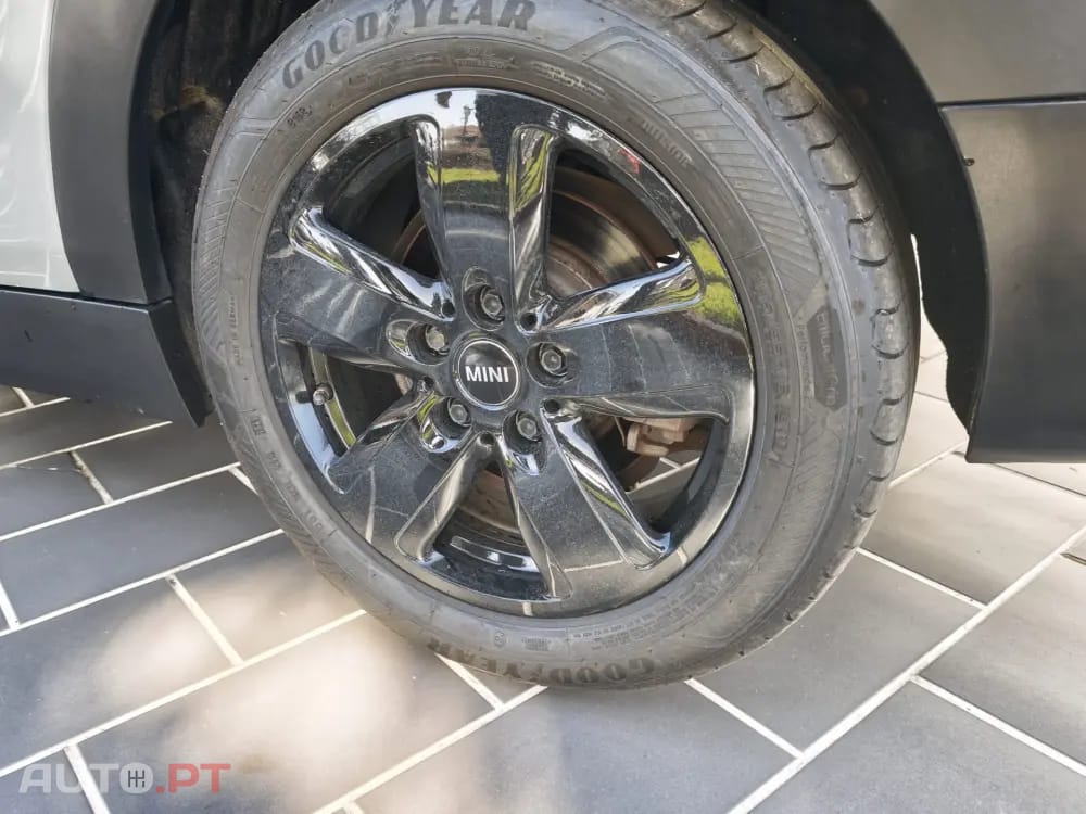 MINI Clubman One D Aut. Blackyard