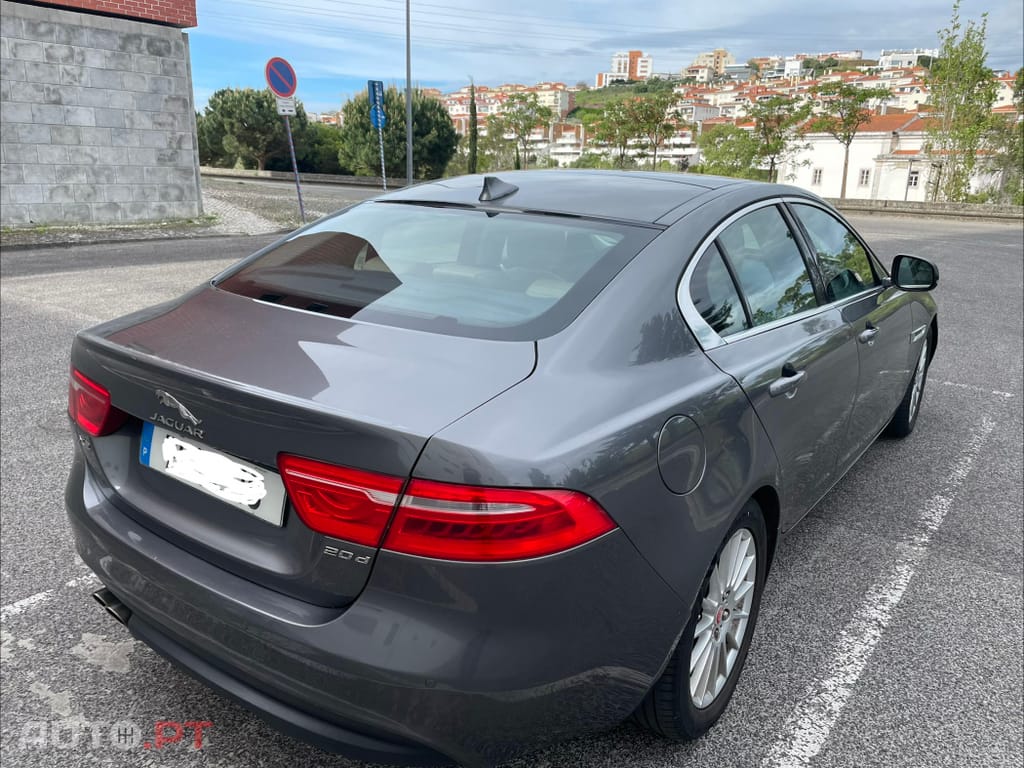 Jaguar XE Portfólio