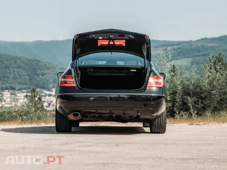 Mercedes-Benz E 250 CDI COUPE AVANTGARD