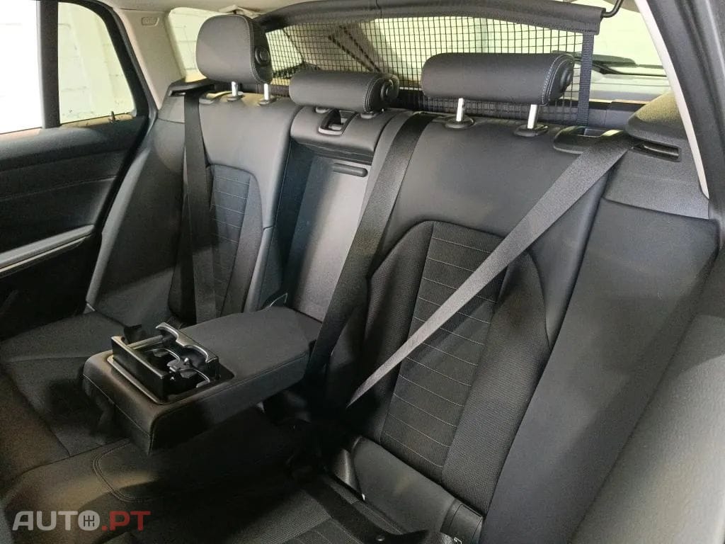 BMW 330 e Touring Auto