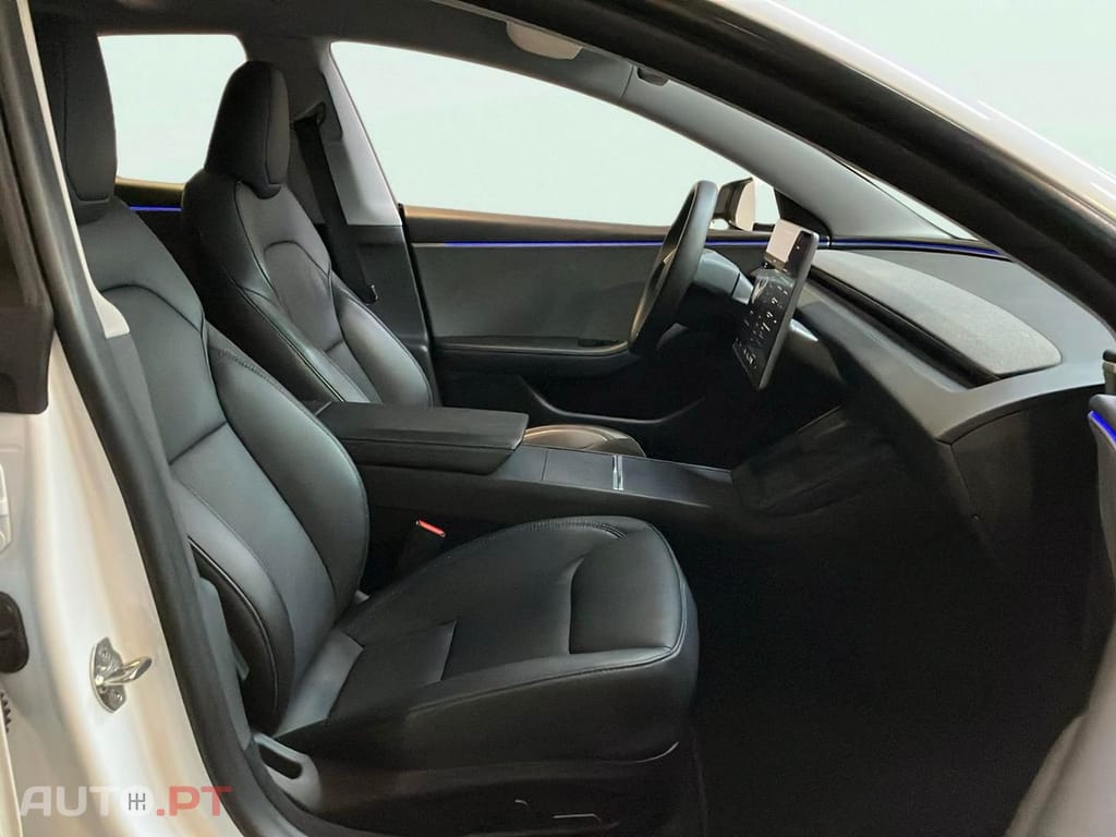 Tesla Model 3 Tração Traseira