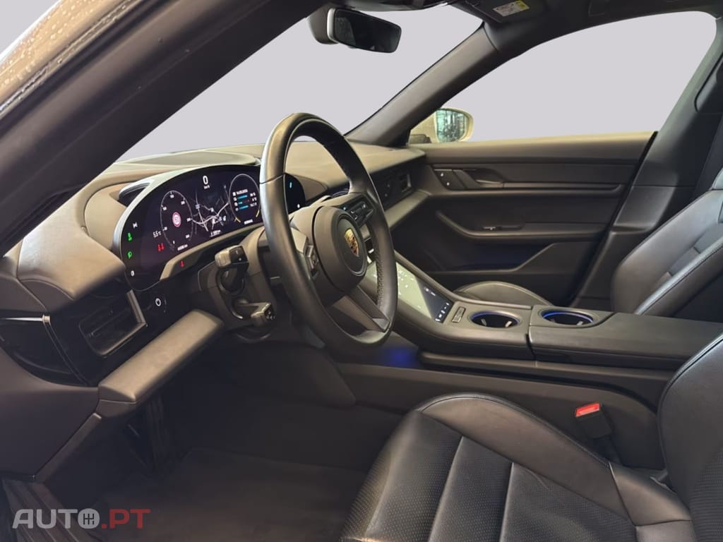 Porsche Taycan Performance I.V.A DEDUTIVEL 