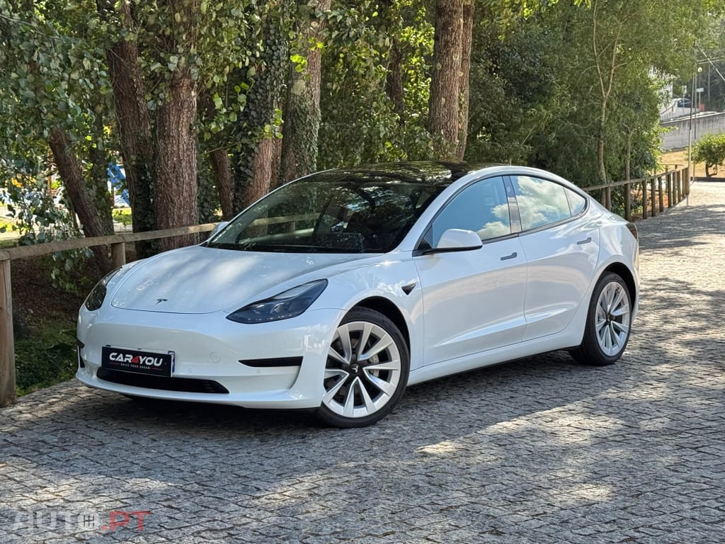Tesla Model 3 Standard Range Plus RWD