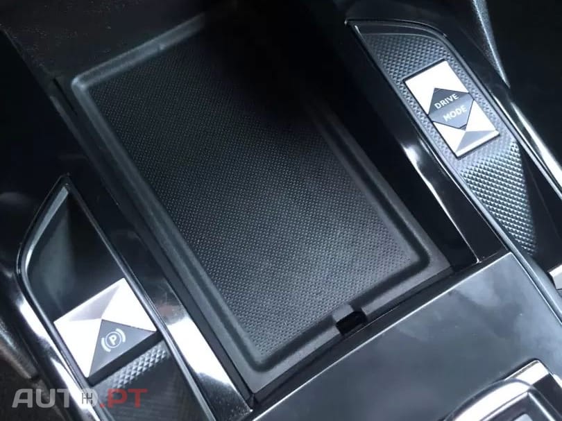 DS DS3 Crossback E-Tense Performance Line