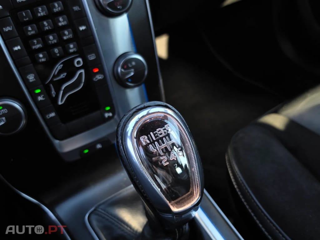 Volvo V40 1.6 D2 R-Design