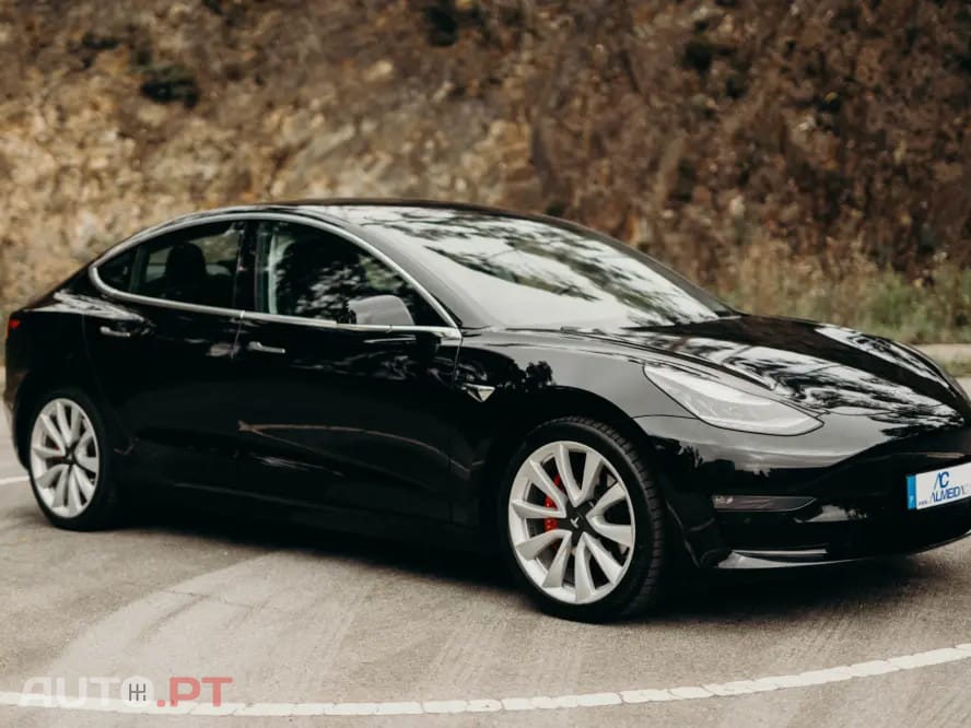 Tesla Model 3 Long Range AWD Dual Motor