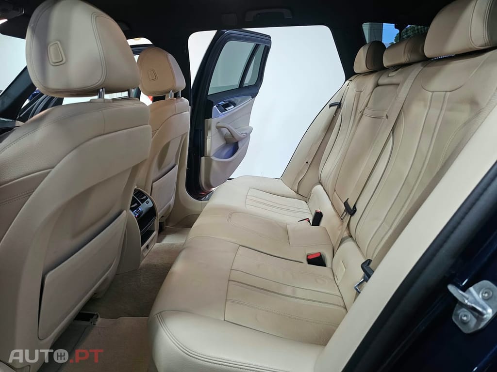 BMW 520 d Pack Desportivo M Auto