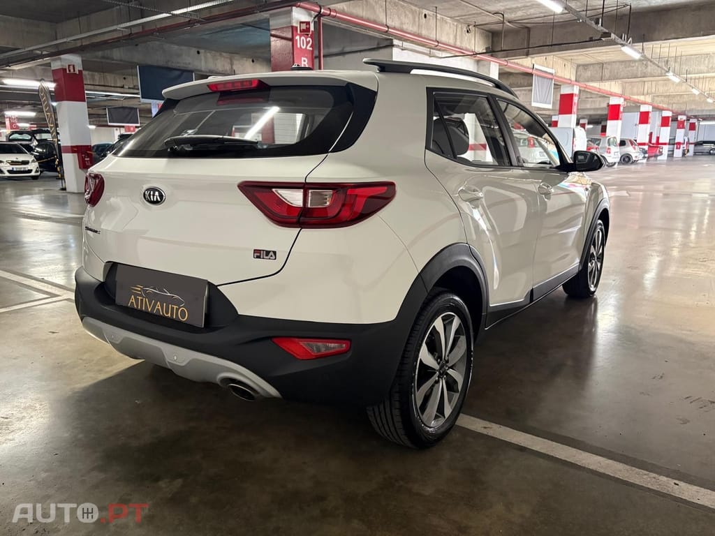 Kia Stonic 1.2 by FILA