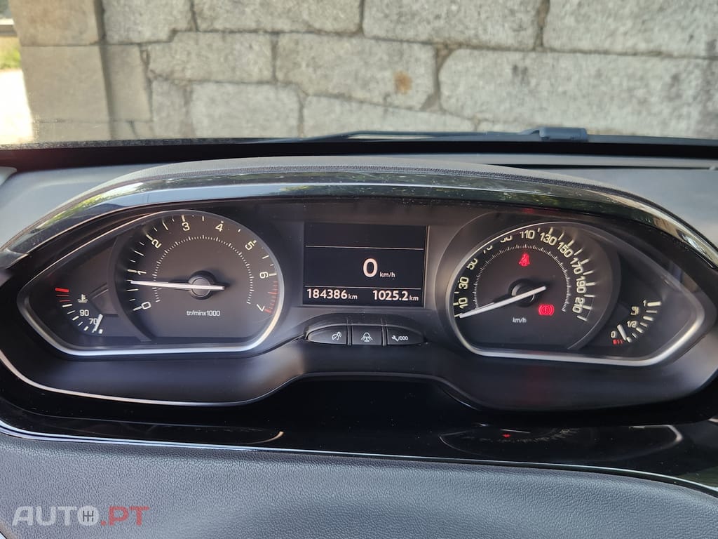 Peugeot 208 1.2 VTi Allure
