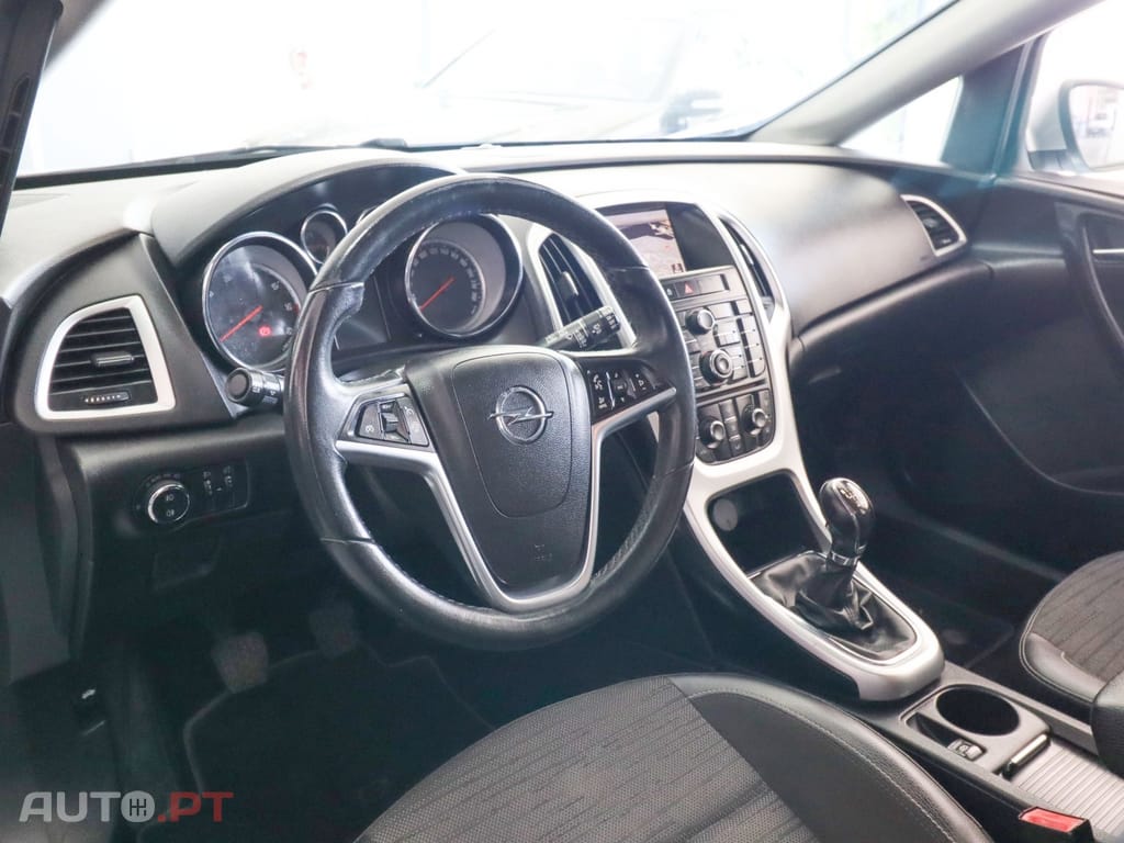 Opel Astra 1.6 CDTi Cosmo S/S J18