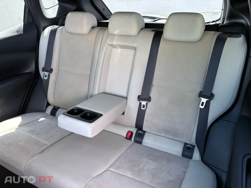 Nissan Qashqai 1.5 dCi Tekna Premium 17 Alcantara
