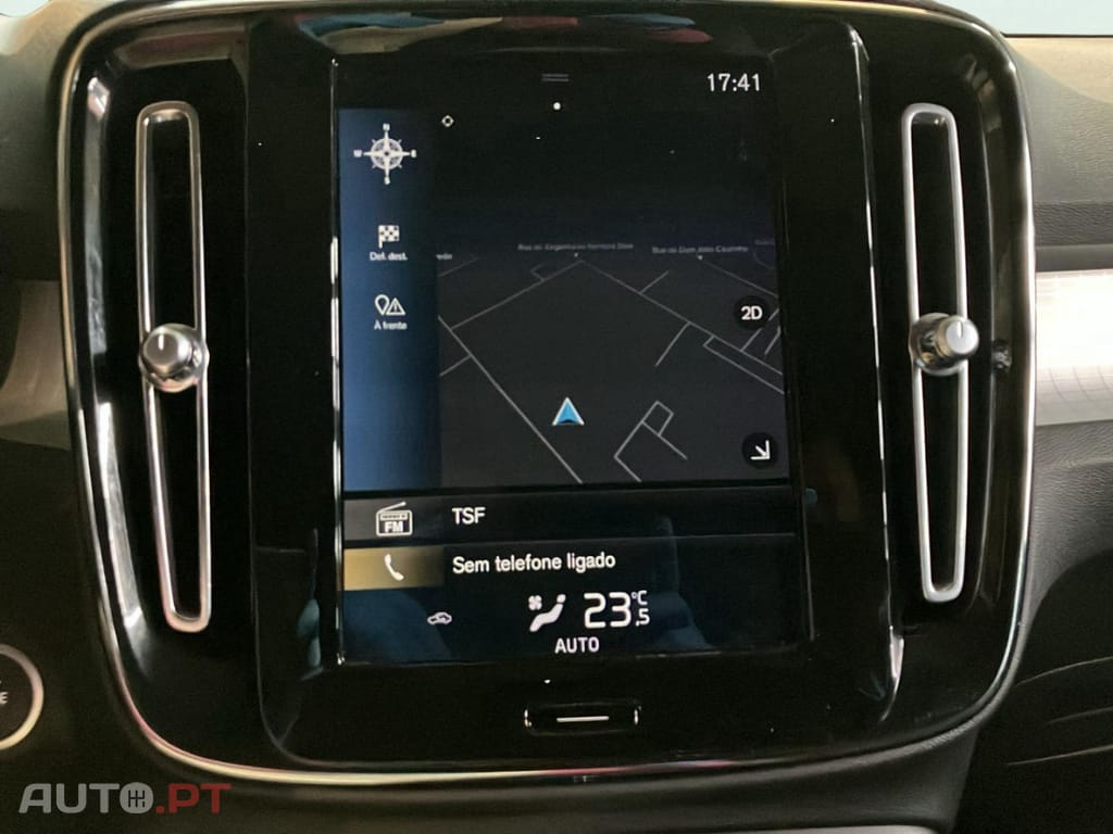 Volvo XC40 1.5 T3 Momentum Plus