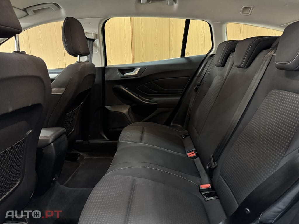 Ford Focus SW 1.5 TDCi EcoBlue ST-Line