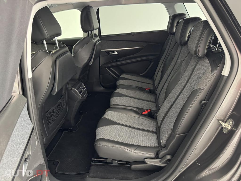 Peugeot 5008 1.5 BlueHDi Allure