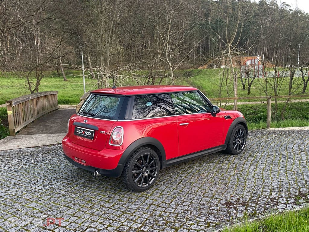 MINI Cooper One D