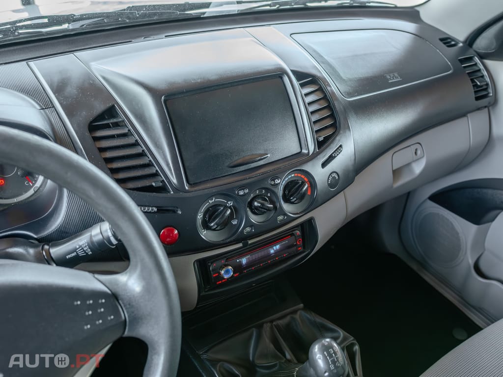Mitsubishi L200 2.5 DI-D Club Intense 3L 4WD