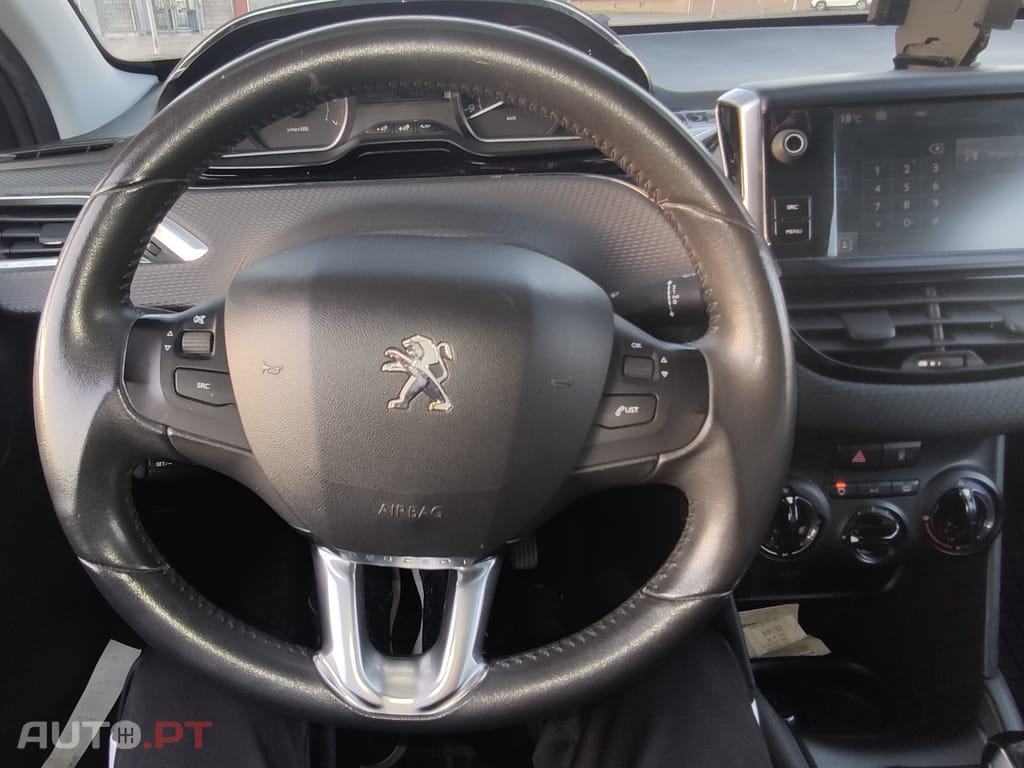Peugeot 208 1.2 Pure Tech