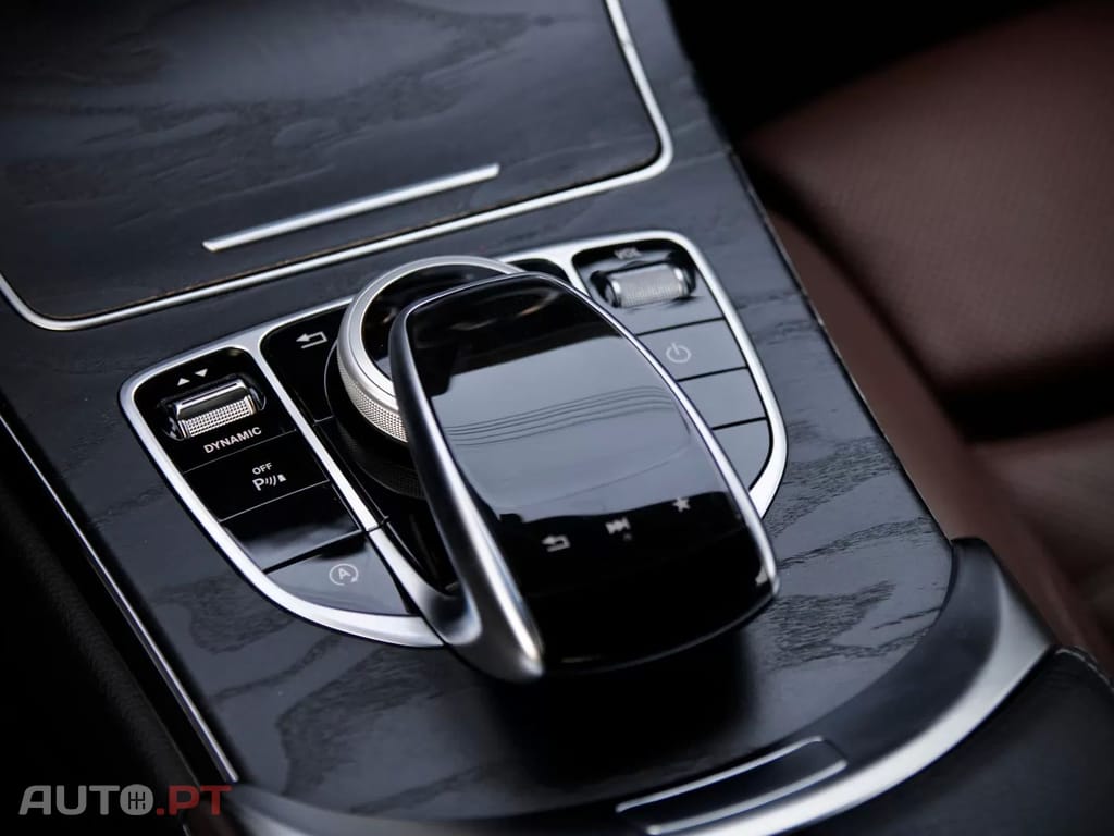 Mercedes-Benz C 220 D COUPÉ LUXURY AUTO