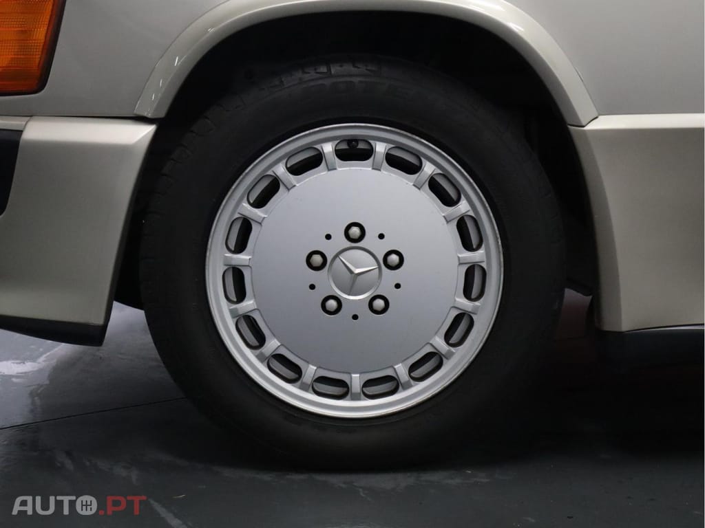 Mercedes-Benz 190 E 2.5 16