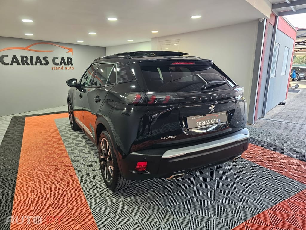 Peugeot 2008 1.2 PureTech GT EAT8