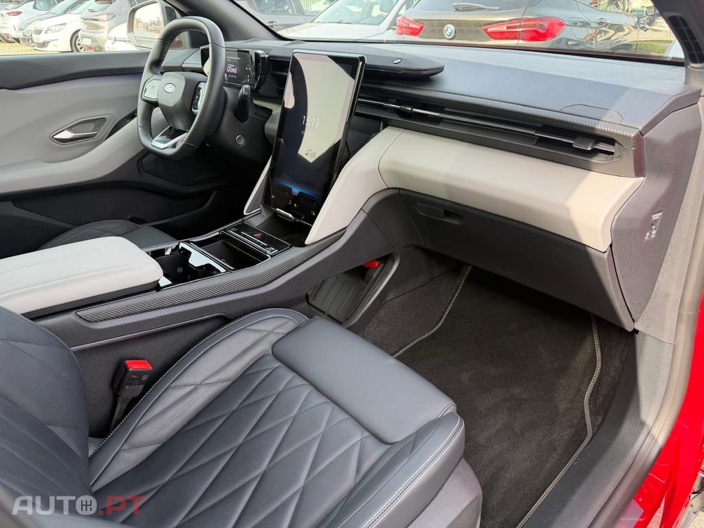 Ford Explorer 77 kWh Premium