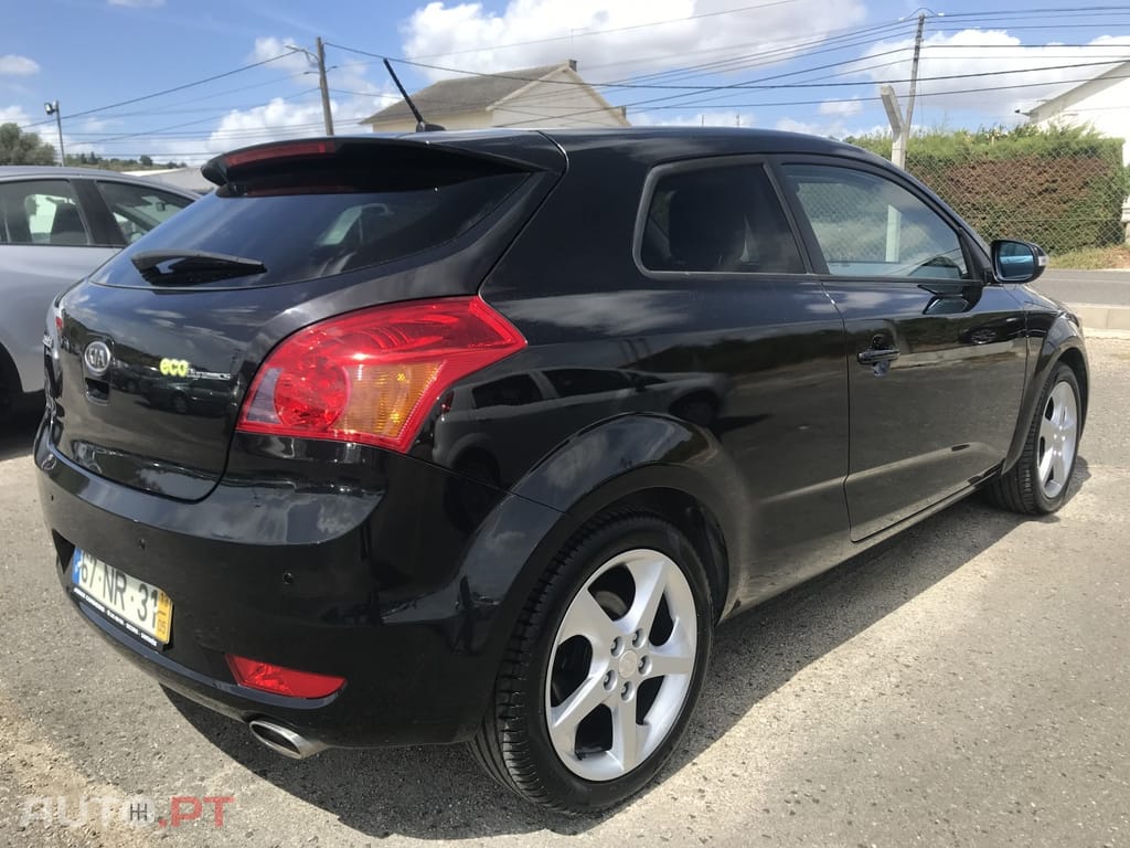 Kia Ceed S Coupé 1.6 CRDi EX ISG