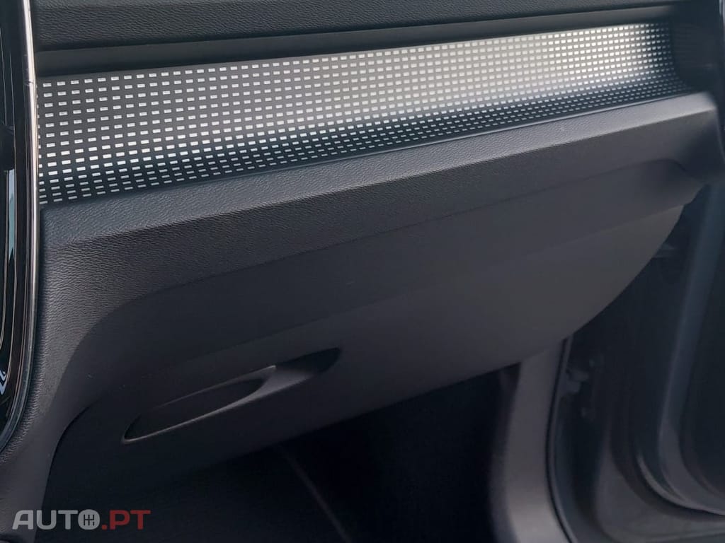 Volvo XC40 R-design