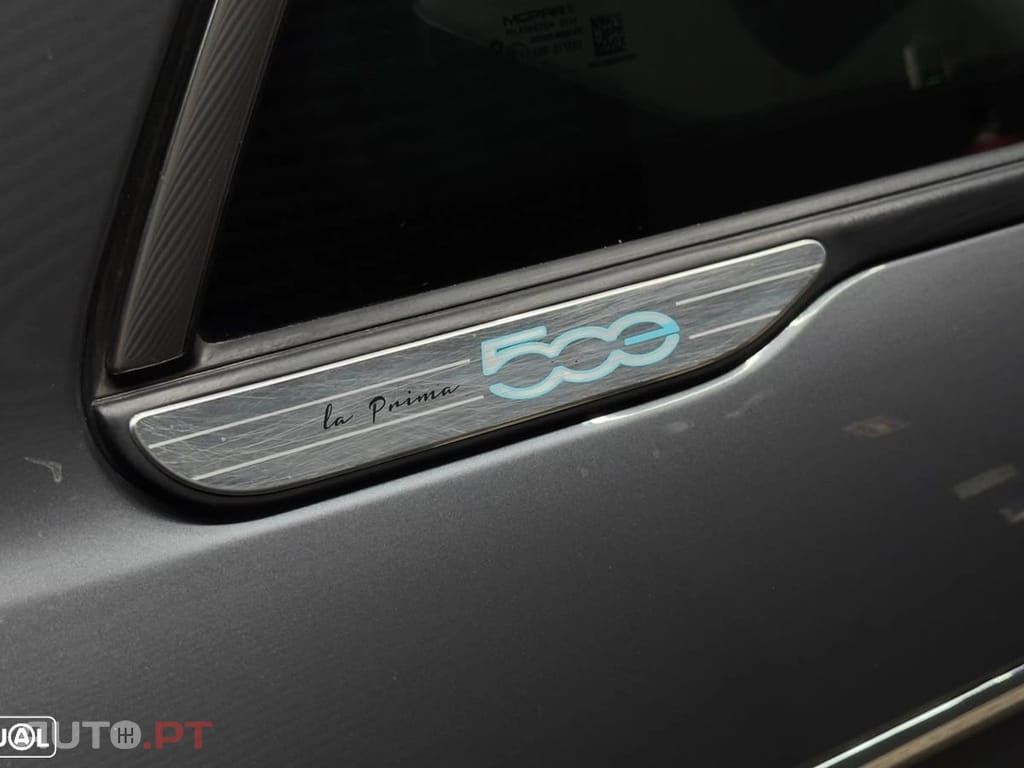 Fiat 500e La Prima