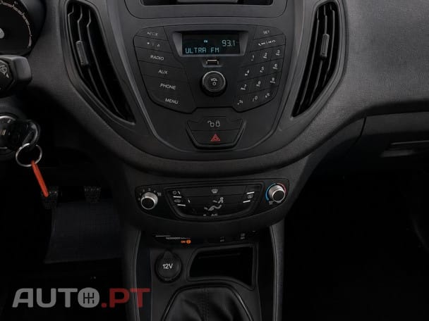 Ford Tourneo 1.5 TDCi Titanium — fotografia 22
