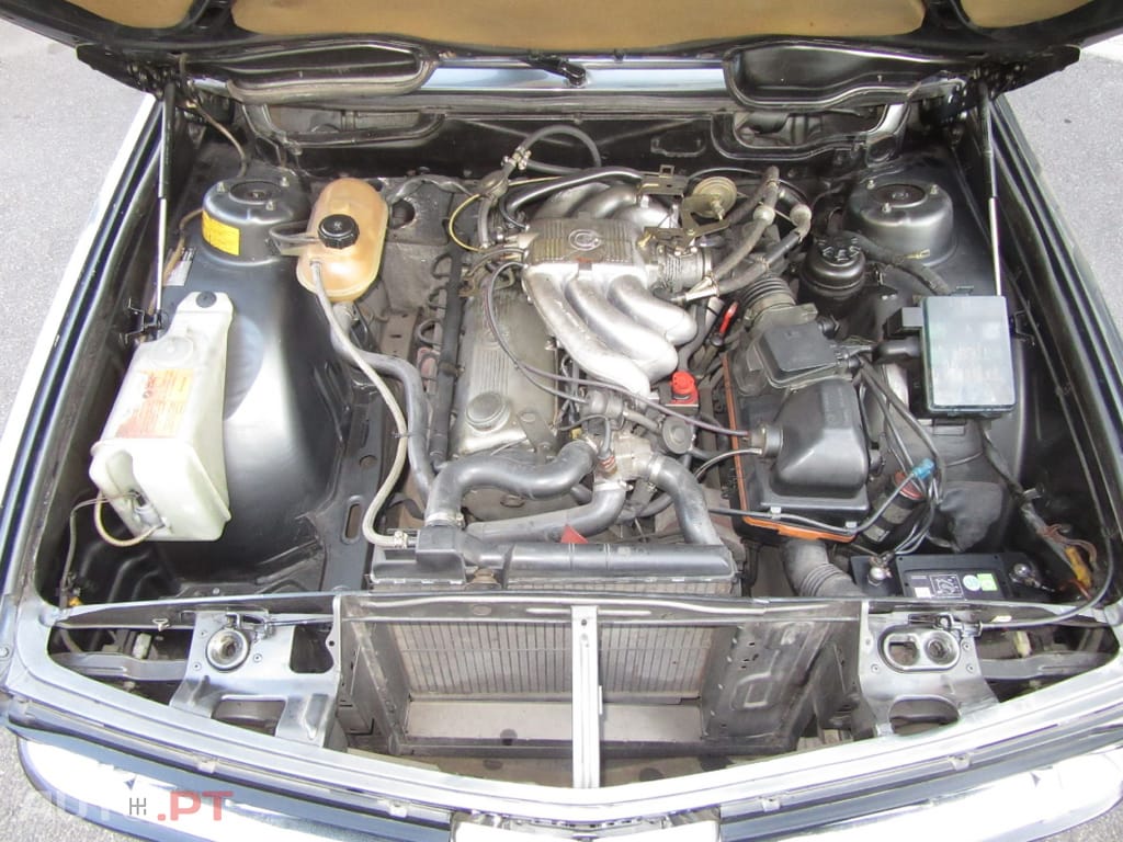 BMW 520 i E28 1983 Clássico
