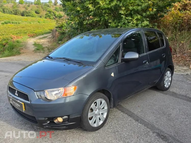 Mitsubishi Colt 1.3 Invite CA