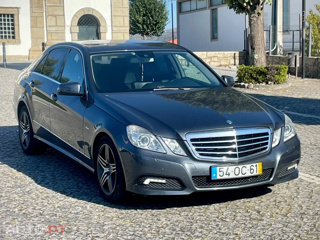 Mercedes-Benz E 220 CDI Auto Avantgarde