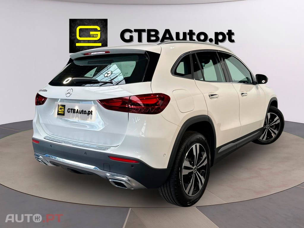 Mercedes-Benz GLA 250 e Progressive Advanced I.V.A DEDUTIVEL