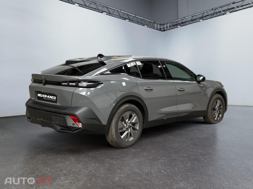 Peugeot 408 1.2 Hybrid Allure e-DCS6