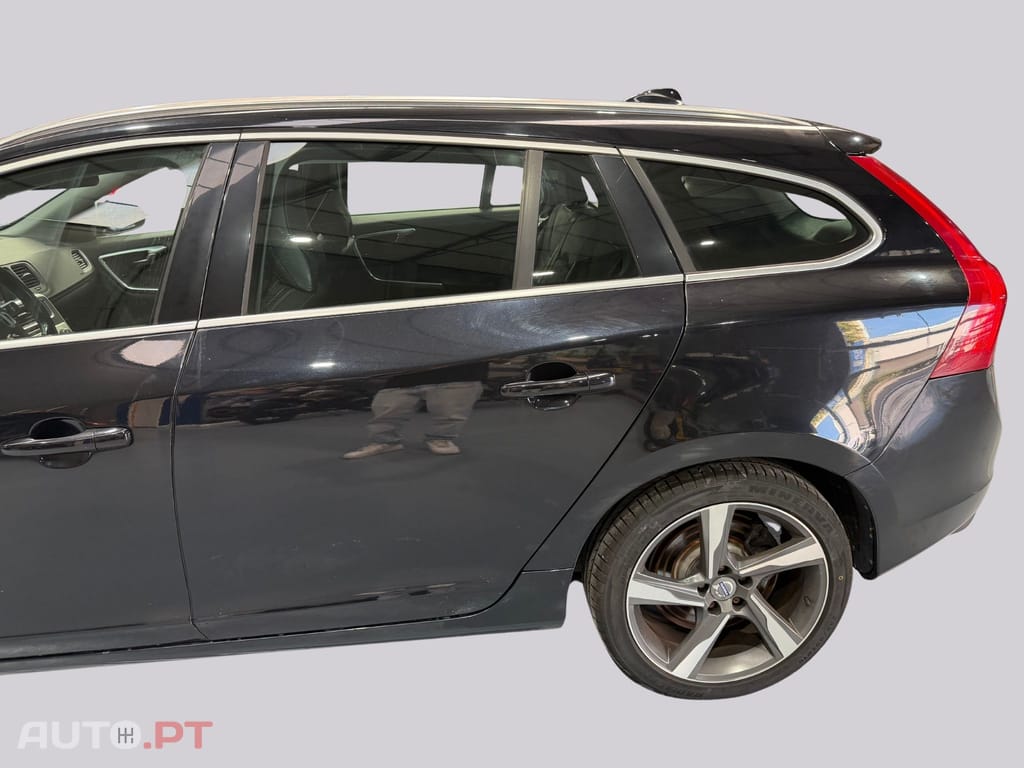 Volvo V60 1.6d  R-design