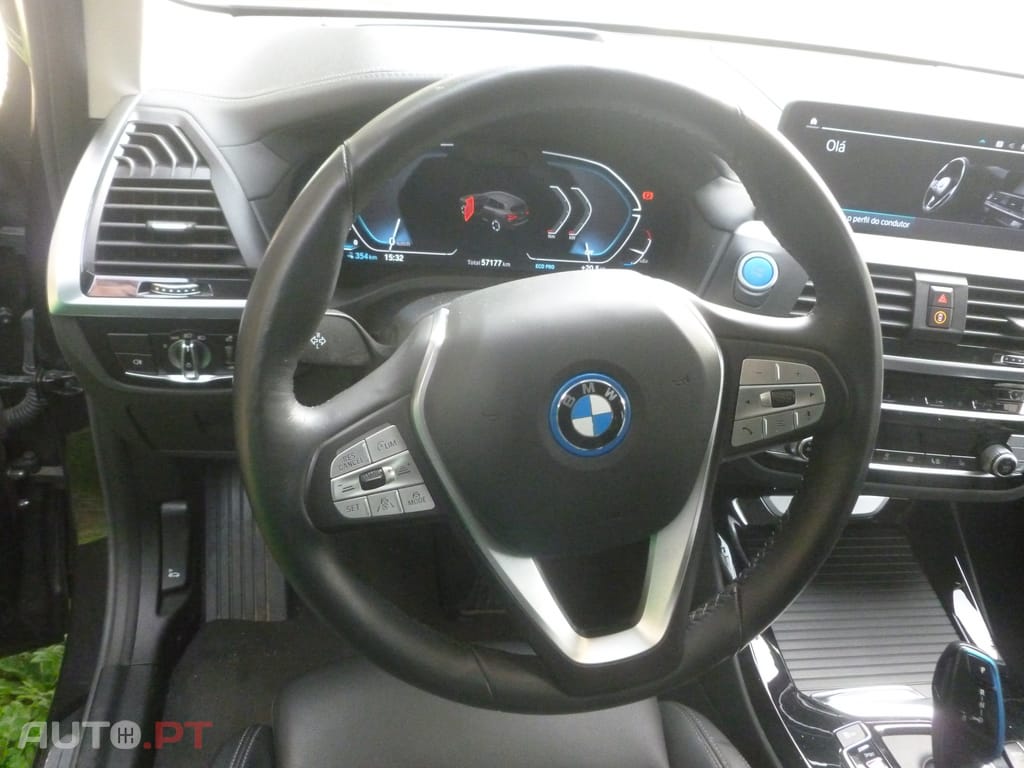 BMW iX3 74 kWh Impressive