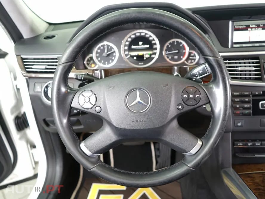 Mercedes-Benz E 250 CDi Elegance BlueEfficiency Auto.