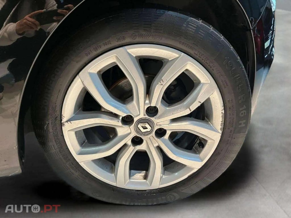 Renault Clio Sport Tourer Tce Limited 