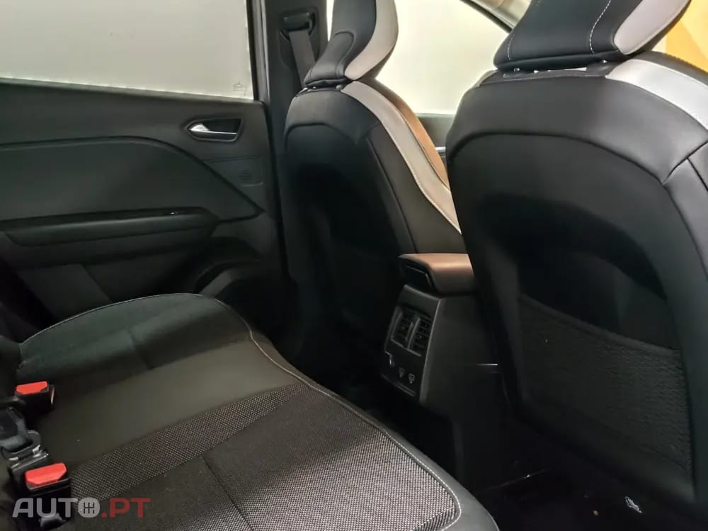 Renault Captur 1.0 TCe Techno Bi-Fuel