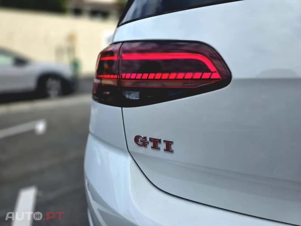 Volkswagen Golf 2.0 TSI GTi TCR DSG