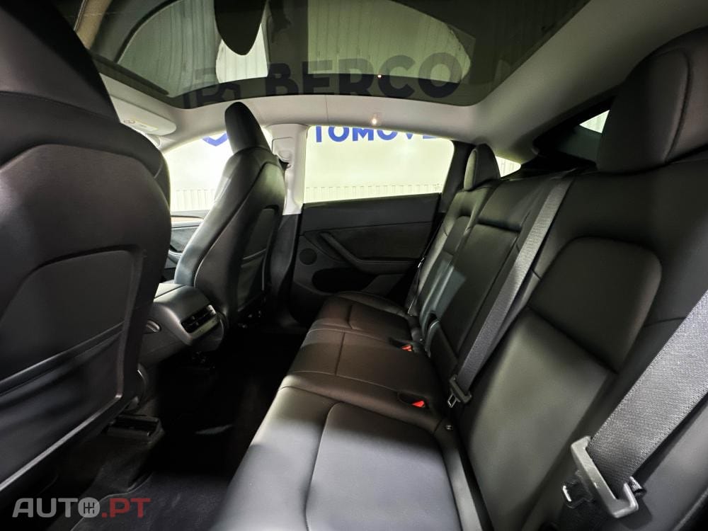 Tesla Model Y Long Range Dual Motor AWD