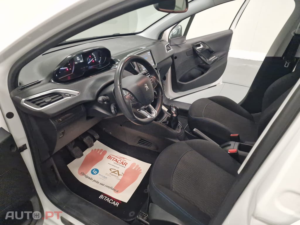 Peugeot 208 1.6 BlueHDi Style